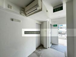 Toa Payoh Central (D12), Shop House #566869611
